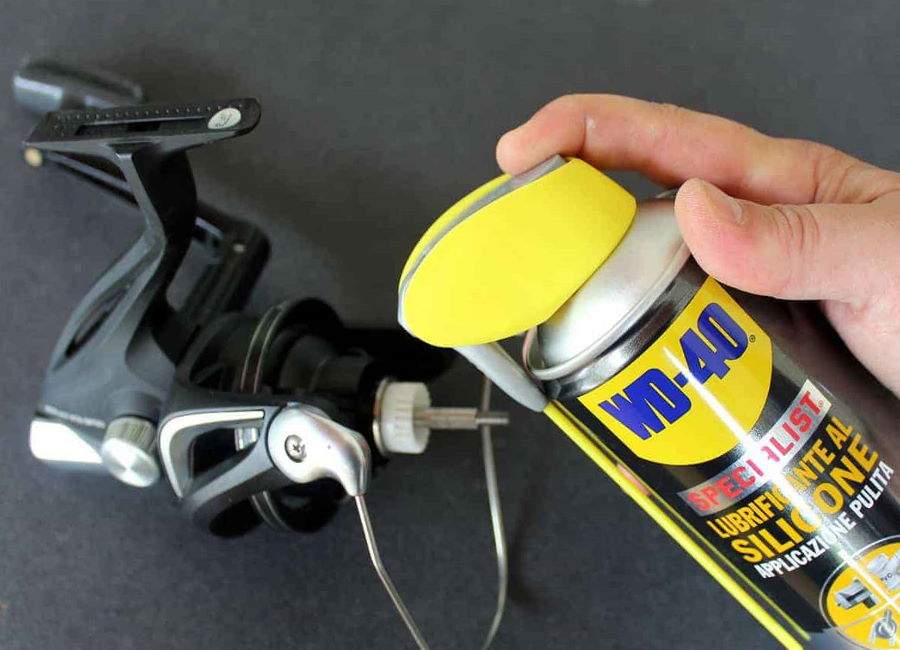 Oil Clean And Maintain A Spinning Reel